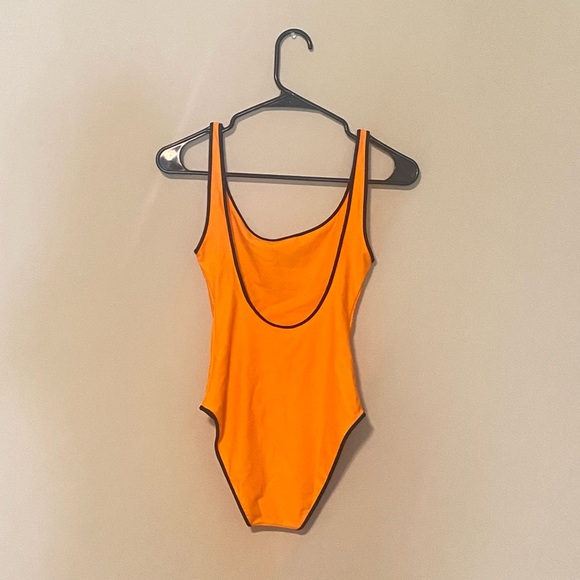 Original Iris Apfel x H&M collab 100 swimsuit - Picture 7 of 9